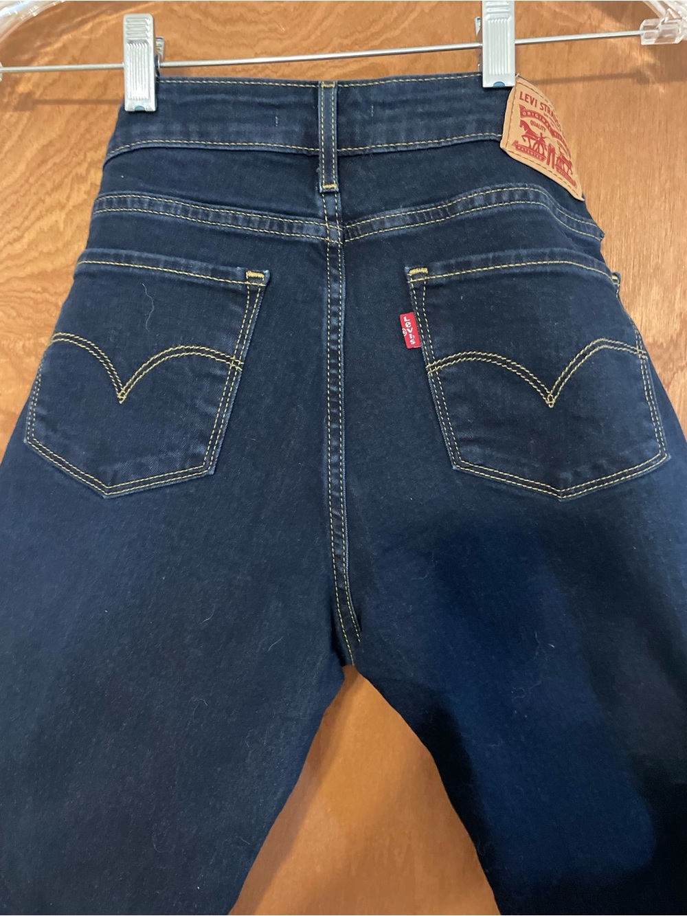 Levi’s 711 size 26 skinny jeans